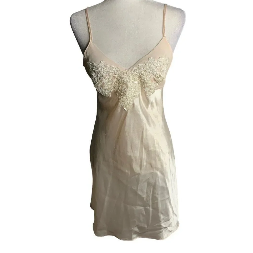 Vintage Beaded Satin Peignoir Set M Pink Half Robe Sweetheart Adjustable Straps